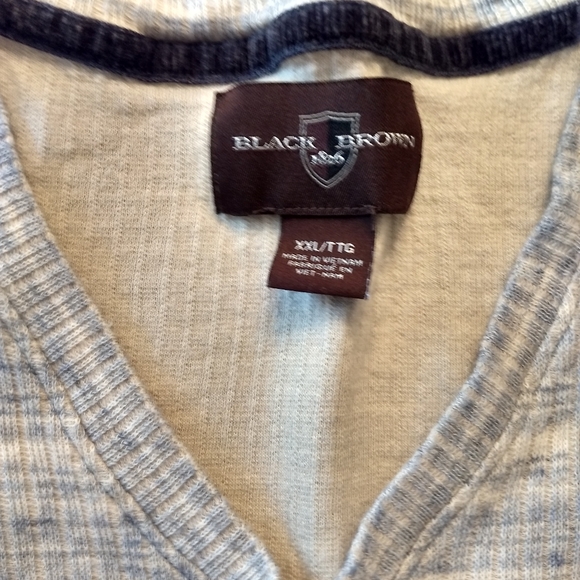 Black Brown (brand) V neck sweater FINAL MARKDOWN PRICE - Picture 4 of 4